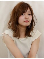 アートプラス(ART+)&nbsp;【ART+】岸本英樹　大人可愛い　立体感で見せる重軽ウェーブ