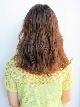 ルティア(Lutia) ふわミディ ナチュラルブラウン簡単スタイリング★★