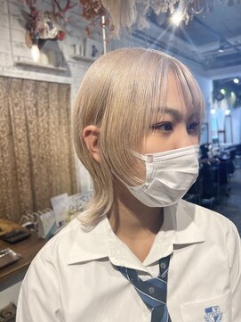 トロニー(TLONY) ウルフ ホワイトベージュ stylist/miaki