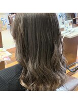 ジールドゥーエ(Zeal due)&nbsp;グレージュマット巻き髪レイヤー