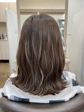 アルターリール(aL ter Rire) グレージュ/ハイライトカラー/澤瑞絵