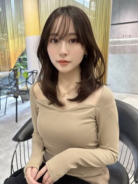 シティ(CITY) ワンカールレイヤーカット ミディアム 後毛 顔周りカット