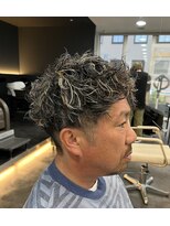 バース バイ ハピネス(BIRTH by happiness)&nbsp;スパイラルパーマ/メッシュ、ハイライト/メンズショート