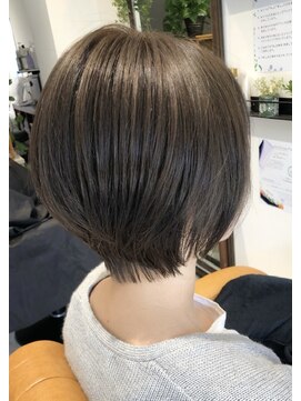 プルースト(Proust) 根元ふんわりショートボブ