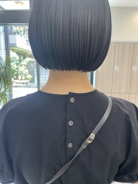 ラ ファブリック 草加(LA FABRIQUE) 黒髪ボブ　ぱつっとボブ　ミニボブ　草加