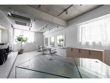 シンプルで洗練されたサロンデザイン★