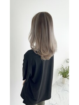 ヘアアンドメイク ムーア(Muuua) バレイヤージュカラー