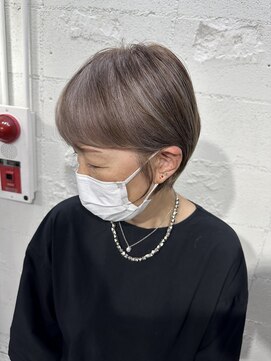 アデル 青山(Adele) 白髪ぼかし/グレイヘア/脱白髪染め/髪質改善/縮毛矯正/青山