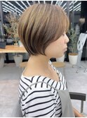 美髪シアーカラーピンクブラウンショートカット切りっぱなしボブ