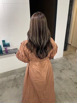 キング 高槻(K!ng) 縮毛矯正髪質改善ハイライトレイヤーカット高槻美容室エクステ
