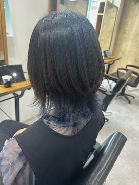 アグ ヘアー トリコ 久喜3号店(Agu hair trico) インナーネイビー×ウルフヘアー