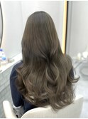 オリーブグレージュ×レイヤーカット