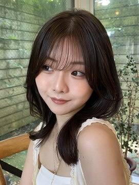 ガーランド (Garland) 大人かわいい小顔くびレイヤー透明感まろベージュイルミナカラー