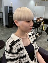 アルトラ(ALTLA)&nbsp;フルバングショート×ホワイトベージュ