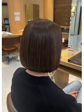 ぱっつんボブ×ココアブラウン