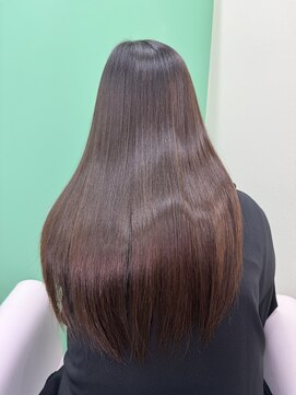 エラ(Ella) 爆艶