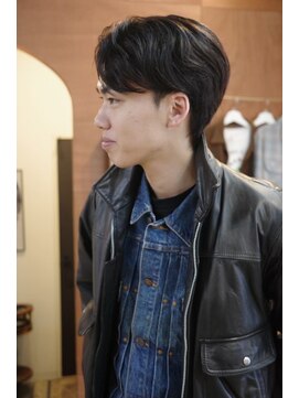 エディ(Edy) メンズセンターパートニュアンスパーマ刈り上げ眉毛カット岡山