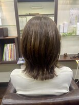 ヘアープレイスルシア(Hair Place Lucia) ミディアム 外ハネ