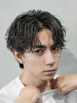 フィフス トウキョウ (fifth TOKYO) ラフな質感が◎シャドウパーマ×センターパート