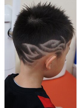 カプリヘアーデザイン(Capri Hair design) ソフトモヒカン＆キッズバリアート♪