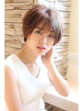 レウナ 外苑前(Reuna) 20代30代40代大人可愛いひし形ショートボブ 小顔ショート