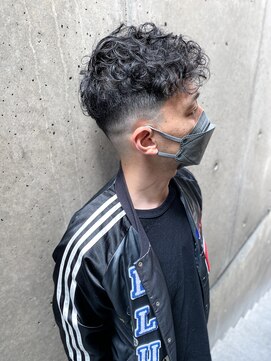 レフ(LEF) 【オダオススメ!】リッジカールショート×ミドルフェード