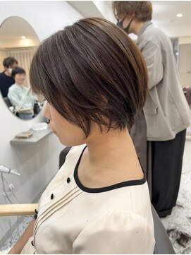 メモリーズ 銀座(Memories) 簡単スタイリング！大人可愛いショートヘア！