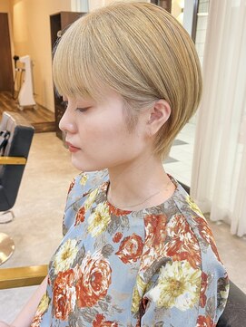 スケッチ(sketcH) 丸みショート × ブリーチカラー