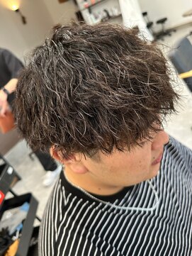 フゥ 宇都宮(FeU) 波巻きパーマメンズパーマメンズヘアツーブロックツイストパーマ