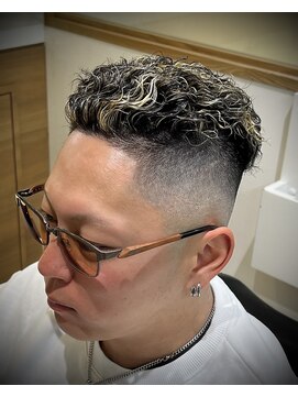 モッズヘアメン 札幌月寒店(mod's hair men) 極道パーマスキンフェード