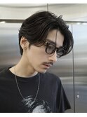 ツーブロック刈り上げ前下がりセンターパートニュアンスパーマ