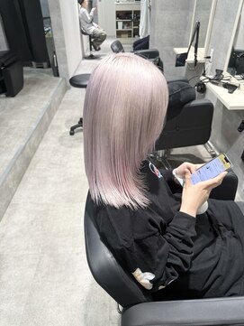 アンダーバーホワイト 栄店(_WHITE) ホワイトブロンド