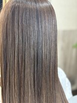 カルミアブラン(Kalmia blanc)&nbsp;白髪ぼかしで上品カラー