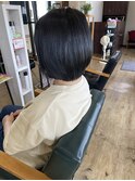 ショートボブ