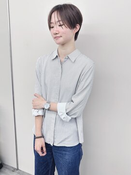 モリオ(morio) ＊センターパートハンサムショート丸みショート前下がりショート