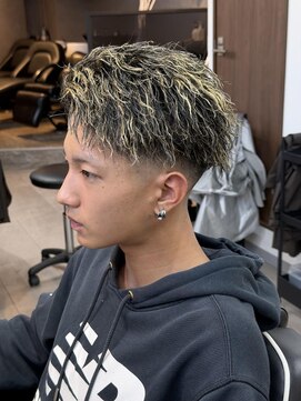 ヴィ 大宮(Vii) フェード/メンズ/大宮/ツイストスパイラル