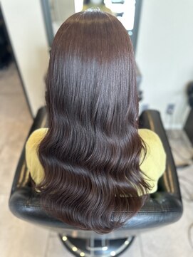 メゾン アヴァロ(Maison Avallo) 大人のレッド系暖色ツヤカラー