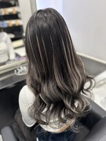 ヘアーデザイン ジェルム(Hair Design germe)&nbsp;黒×グレーハイライト / YUDU