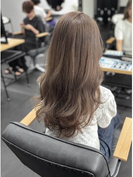 エミタス 柳通り(Emitas.) 和歌山市で叶う♪柔らかミルクティーベージュカラー