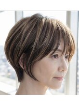 旬のショートヘアで、あなたの魅力を引き出します！