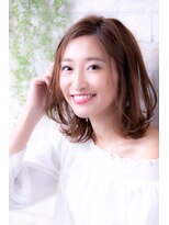 エルデ ナインズ ヘアー スタンド 川口店(elde 9's HAIR STAND)&nbsp;ピンクベージュorインナーグレージュの厚めバングのマチルダボブ