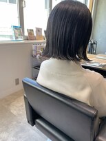 キチ(kichi.)&nbsp;[kichi.] 切りっぱなしボブ×ダークグレージュ