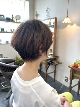 アペロ(Ape'ro) ふんわりショートボブ