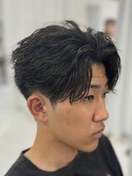 バース 梅田中崎町店(BIRTH) ニュアンスパーマフェザーパーマセンターパート韓国メンズカット