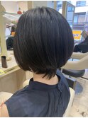 30代40代50代秋ヘアショート前髪なしハンサムショートカット