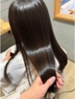 ブージーへアー(bougie hair)の写真/【髪質改善メニュー多数◎】ダメージレスにこだわった縮毛矯正/ULTOWAトリートメントで満足のいく艶髪再現