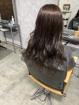ヘアメイク リヴ(Hair Make Liv) monotone gray