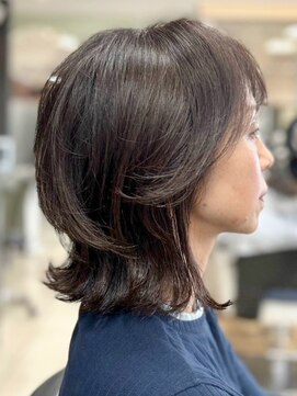 ヘアークリアー 春日部 ミセス おしゃれな大人のミディアムレイヤースタイル