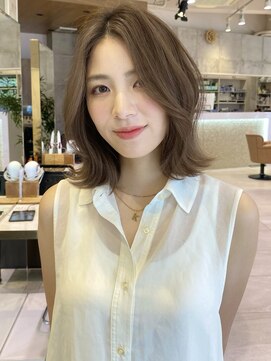 グランド(GRAND) ミディアム20代30代40代50代ストレートレイヤー前髪なし表参道