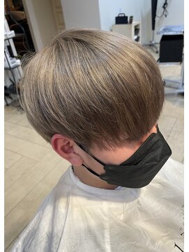 ハピネスフィール 宇治店(Happiness FEEL) ブリーチ1回金髪マッシュミルクティーベージュ韓国マッシュ